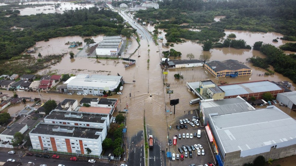 Ciclone extratropical: RS tem 14 mortos e uma pessoa segue desaparecida após alagamentos