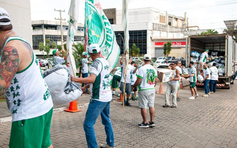 Rivalidades no Campo, Solidariedade Fora Dele: Torcidas Se Unem para Ajudar o RS no DF