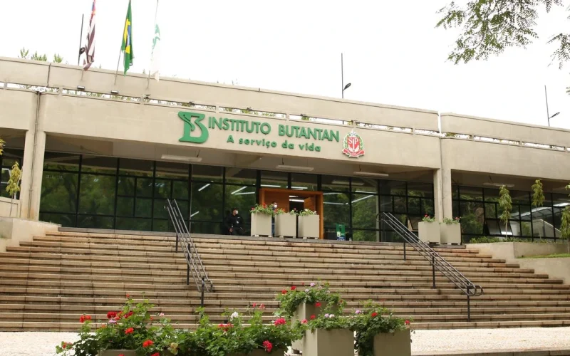 Butantan amplia produção de tratamento inovador contra câncer para pacientes do SUS