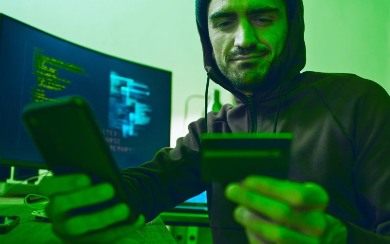 Polícia Civil do Paraná alerta para fraudes virtuais no Dia do Consumidor