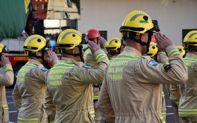 Bombeiros paranaenses se unem a esforços de salvamento após tremor devastador na Venezuela