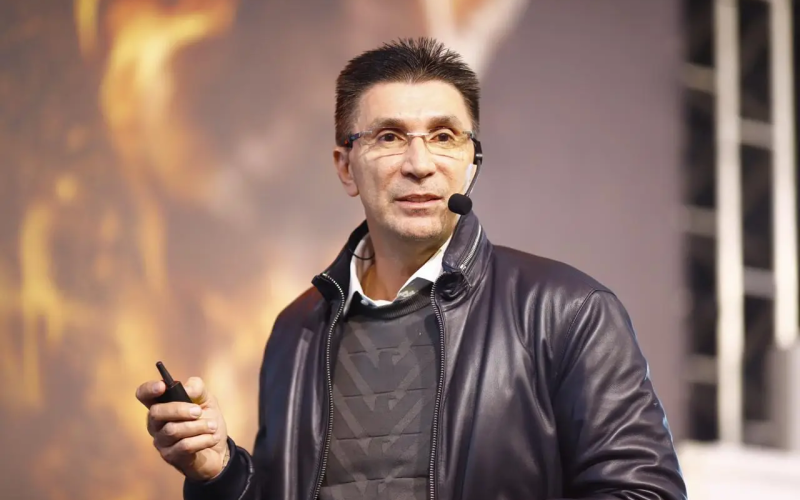 Trabalho digno é ferramenta de transformação social e construção de futuro, defende Janguiê Diniz