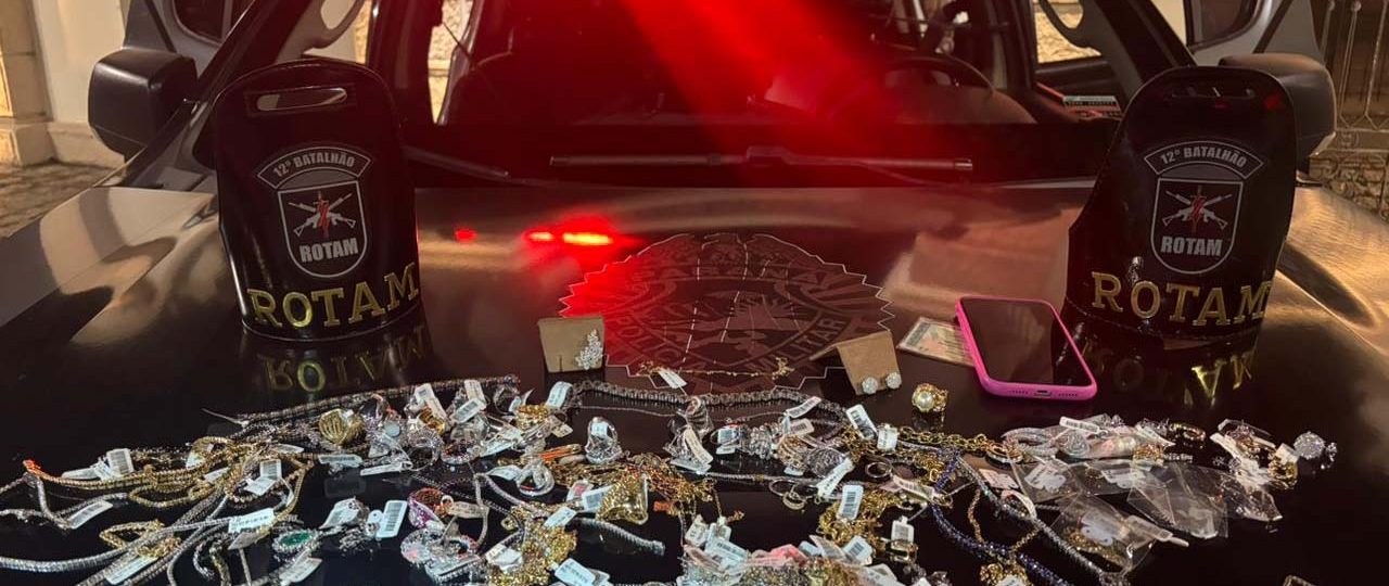Polícia Militar recupera peças valiosas furtadas de joalheria em shopping curitibano