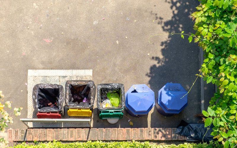 Condomínios adotam reciclagem de óleo de cozinha e economizam enquanto cumprem legislação