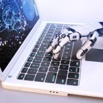 Desvendando o Currículo na Era da Inteligência Artificial: Dicas de Especialista para Superar os Robôs de Seleção