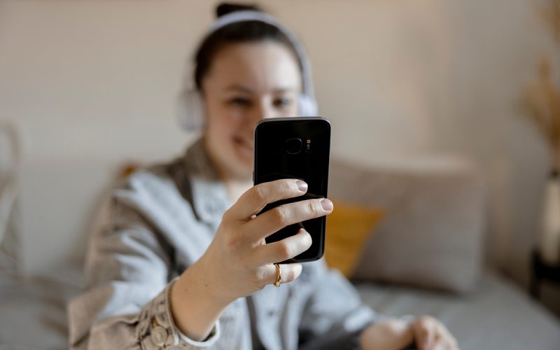 Aprendizado em doses rápidas: a revolução dos vídeos breves nos treinamentos empresariais